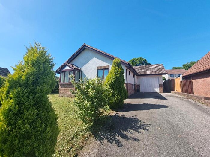 3 Bedroom Detached Bungalow To Rent In Delfryn, Capel Hendre, Ammanford, Carmarthenshire, SA18