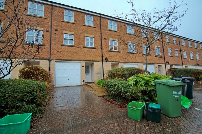 4 Bedroom Town House To Rent In Paxton, Stoke Park, Bristol BS16