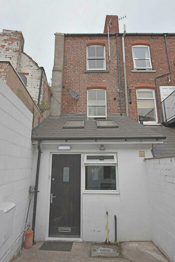 5 Bedroom Semi-Detached House To Rent In (Back Of Ropewalk Pub) Nottingham, NG1