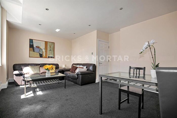 4 Bedroom Maisonette To Rent In (£pppw) Grosvenor Avenue, Jesmond, NE2