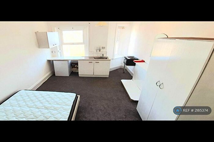 1 Bedroom Flat To Rent In St Michael's Rd, Bournemouth, BH2