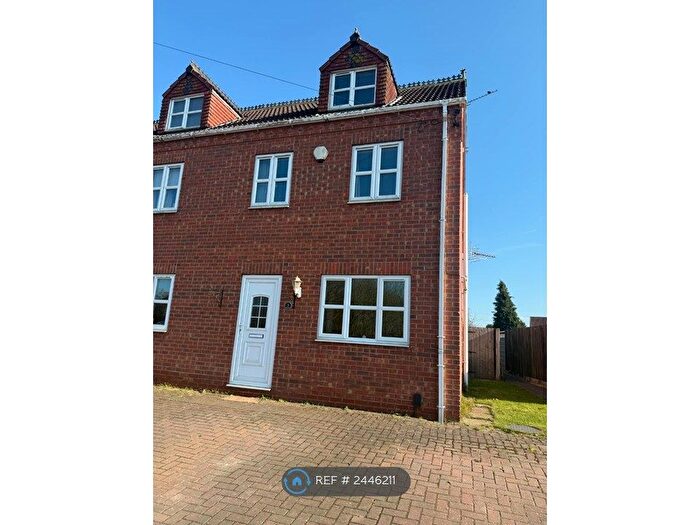 4 Bedroom End Of Terrace House To Rent In Bishops Wharf, Crowle, Scunthorpe, DN17