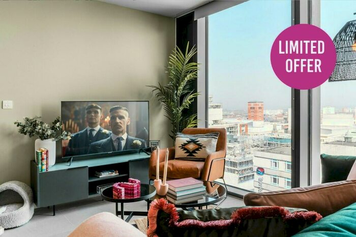 2 Bedroom Apartment To Rent In Broad Street, Birmingham, B15