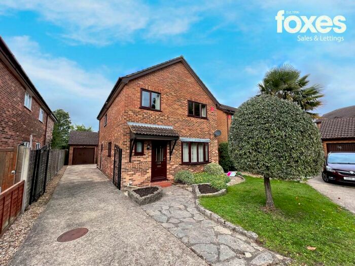 4 Bedroom House To Rent In Drew Close, Talbot Village, Dorset, BH12