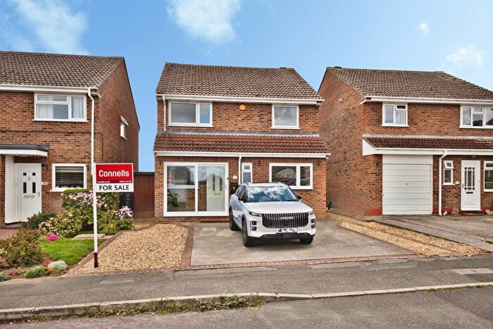 4 Bedroom Detached House For Sale In Trent Close, Yeovil, BA21