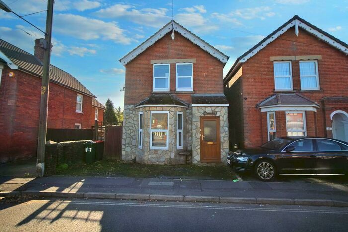 3 Bedroom House To Rent In East Park, Crawley, RH10