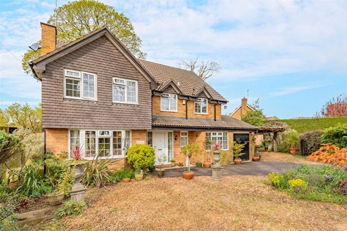 4 Bedroom Detached House For Sale In Church View, Burton Latimer, NN15