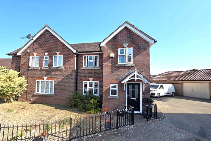 3 Bedroom Semi-Detached House For Sale In Sun Lido Square Gardens, Braintree, CM77