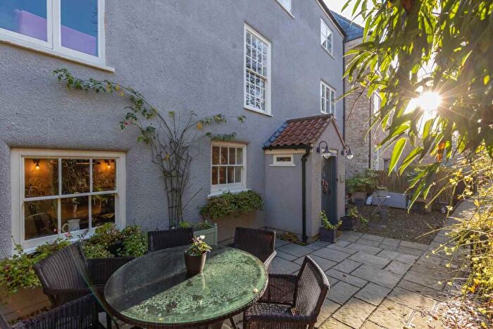 3 Bedroom Terraced House For Sale In Penn Place, Wells, BA5