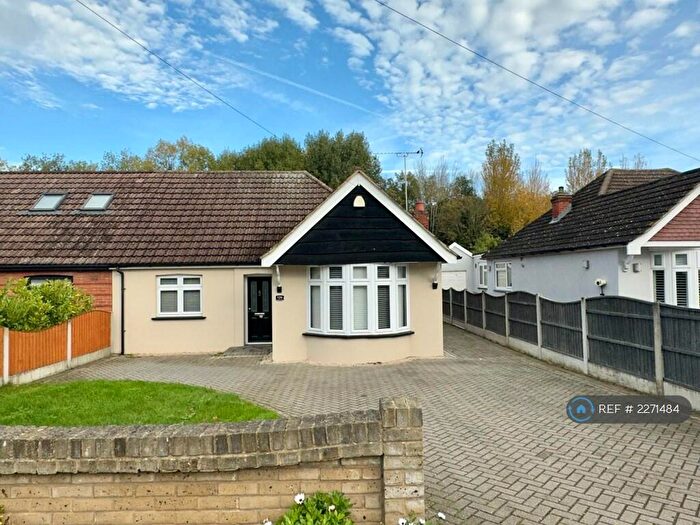 2 Bedroom Bungalow To Rent In Purfleet Road, Aveley, South Ockendon, RM15