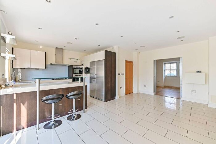 4 Bedroom Terraced House For Sale In Bridgeman Drive, Windsor, SL4