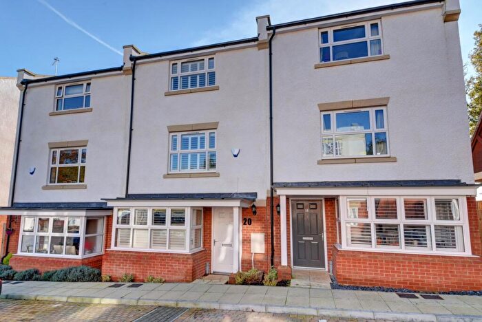 4 Bedroom Town House For Sale In Clayton Road, Lane End, High Wycombe, Buckinghamshire, HP14