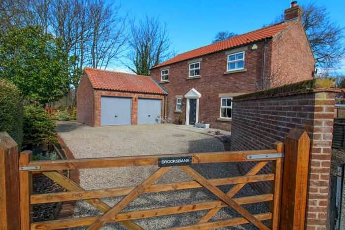 4 Bedroom Detached House For Sale In North Stainley, Ripon, HG4