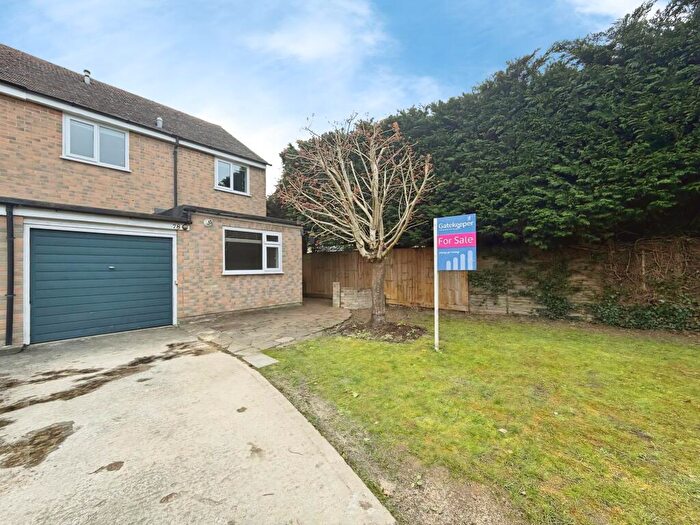 3 Bedroom Terraced House For Sale In Broadmarsh Lane, Witney, Oxfordshire, OX29