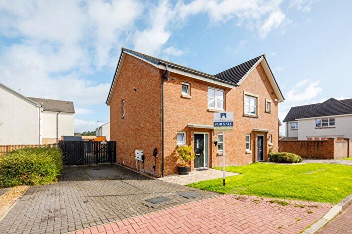 3 Bedroom Semi-Detached Villa For Sale In Falcon Drive, Newton Mearns, G77