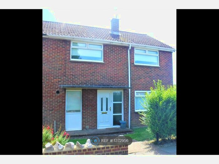 3 Bedroom End Of Terrace House To Rent In Knight Avenue, Canterbury, CT2