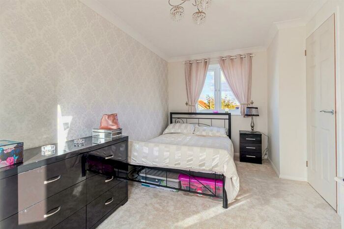 2 Bedroom End Of Terrace House For Sale In Shardlow Close, Haverhill, CB9