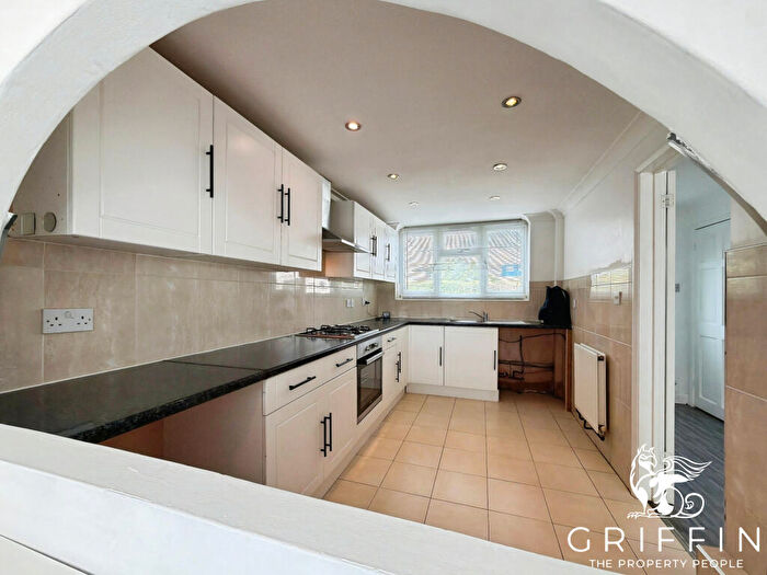 3 Bedroom Terraced House To Rent In Craylands, Basildon, SS14