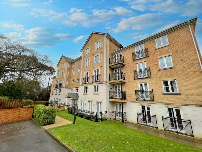 2 Bedroom Flat To Rent In Knyveton Road, Bournemouth, BH1