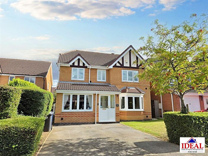 5 Bedroom Detached House For Sale In Kestrel Drive, Adwick-Le-Street, Doncaster, DN6
