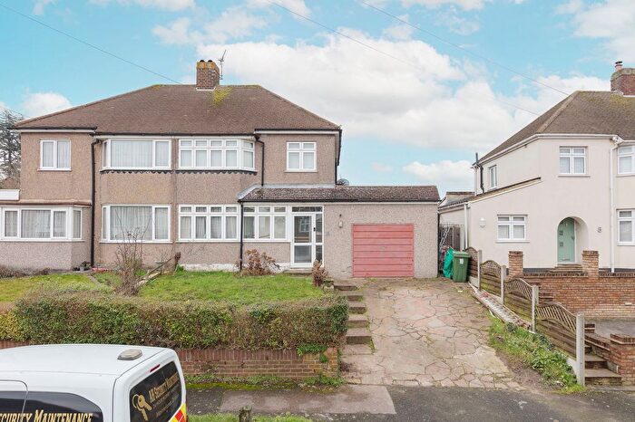 3 Bedroom Semi-Detached House For Sale In Manse Way, Swanley, BR8