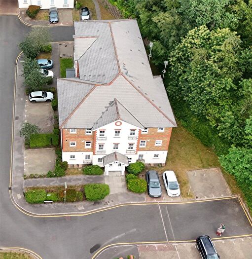 2 Bedroom Flat For Sale In Markham Court, Camberley, Surrey, GU15