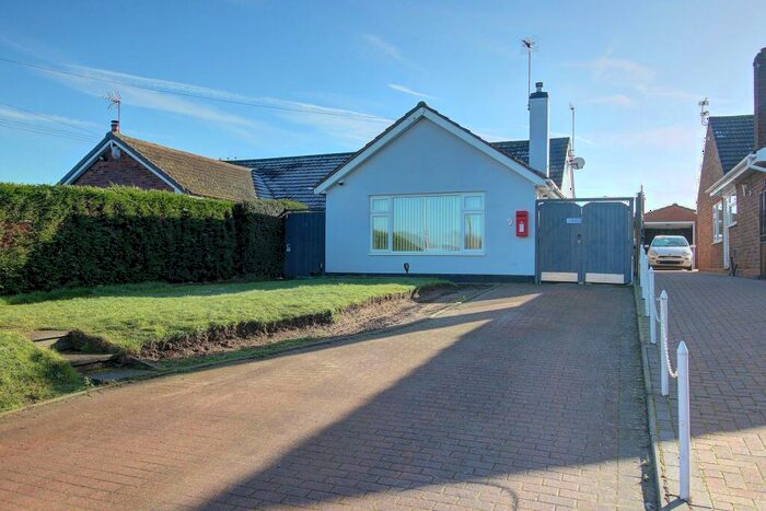 2 Bedroom Semi-Detached Bungalow For Sale In Long Street, Bulkington, CV12