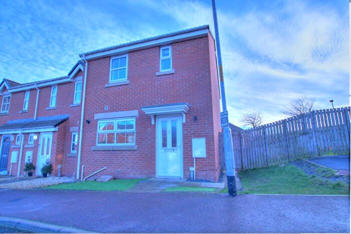 3 Bedroom Semi-Detached House To Rent In Dobson Close, Victoria Gardens, High Spen, Rowlands Gill, NE39