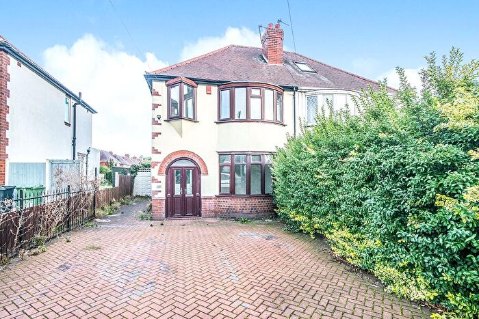 3 Bedroom Semi-Detached House To Rent In Sedgley Road, Dudley, West Midlands, DY1