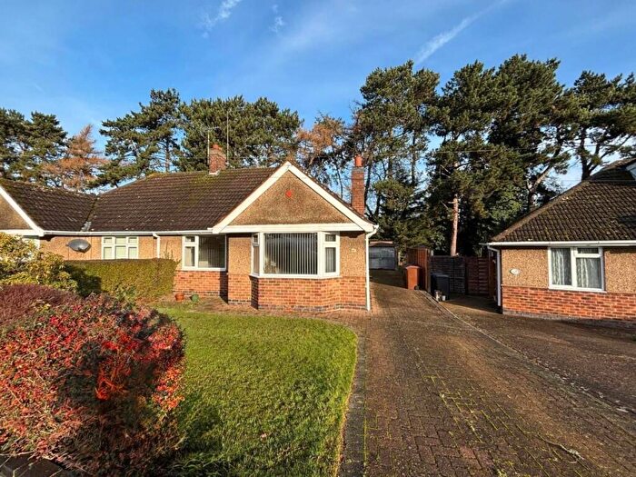 3 Bedroom Semi-Detached Bungalow For Sale In Charnwood Avenue, Westone, Northampton, NN3