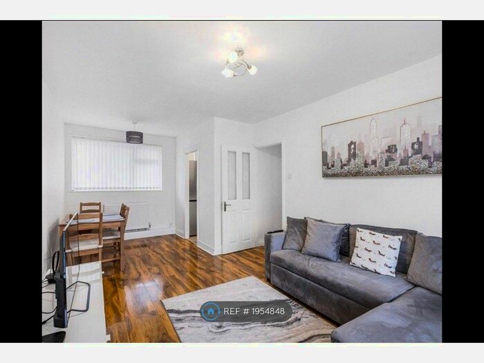 2 Bedroom Flat To Rent In Springett House, London, SW2