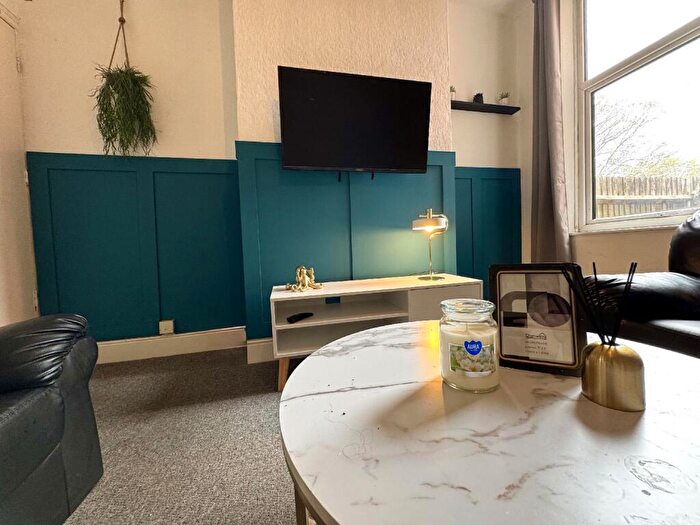 3 Bedroom House To Rent In Manilla Road (E), Selly Park, Birmingham, West Midlands, B29