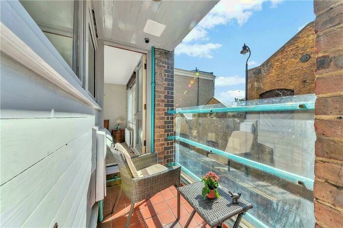 2 Bedroom Apartment To Rent In Eagle Wharf, Narrow Street, Limehouse, E14