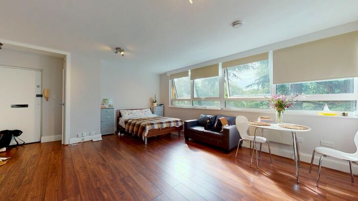 Studio To Rent In Hornsey Lane, London, N6