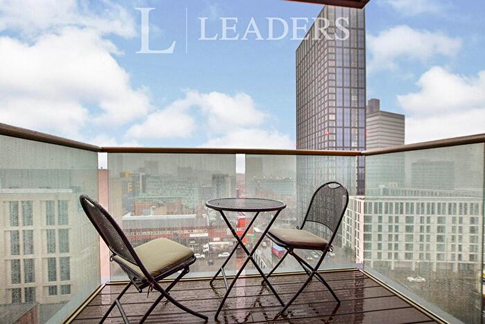 2 Bedroom Apartment To Rent In Skyline Central, Goulden Street, Manchester, M4