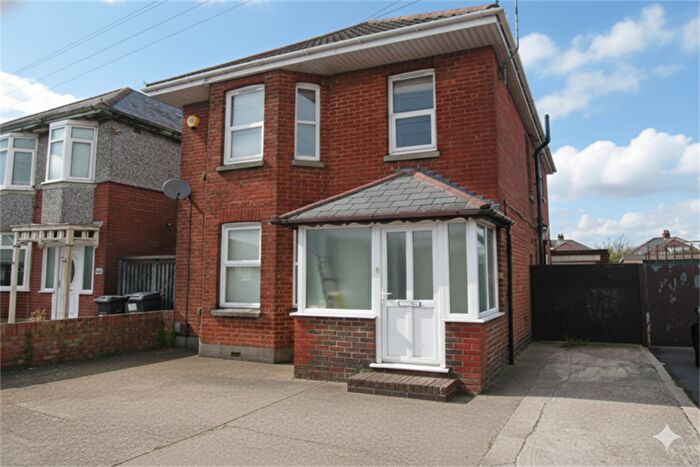 6 Bedroom House To Rent In Bedroom Detached House In Ensbury Park, BH10