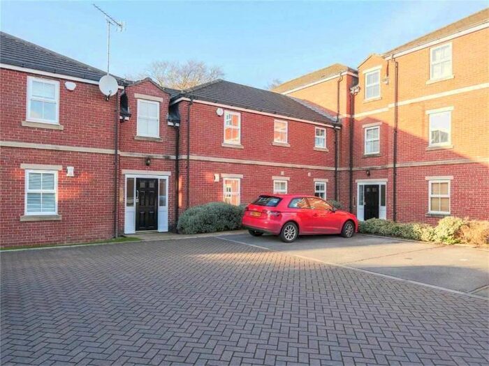 2 Bedroom Flat To Rent In Caraway Court, Woodlea Park, Meanwood, Leeds, LS6
