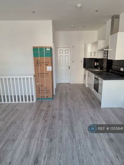 1 Bedroom Flat To Rent In Godwin Road, London, E7