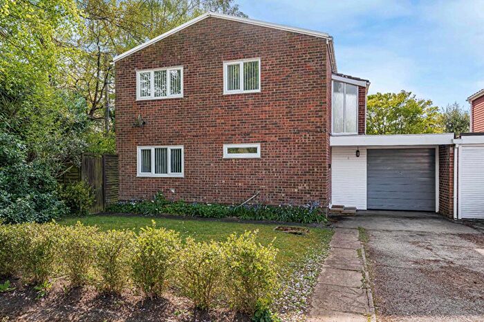 4 Bedroom Detached House For Sale In The Paddock, Headley, Bordon, Hampshire, GU35