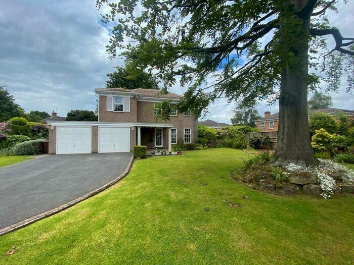 4 Bedroom Property To Rent In Grangewood Gardens, Leeds, LS16