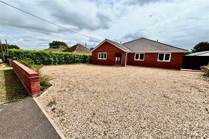 4 Bedroom Detached Bungalow For Sale In Newton Street, Newton St Faiths, Norwich, NR10