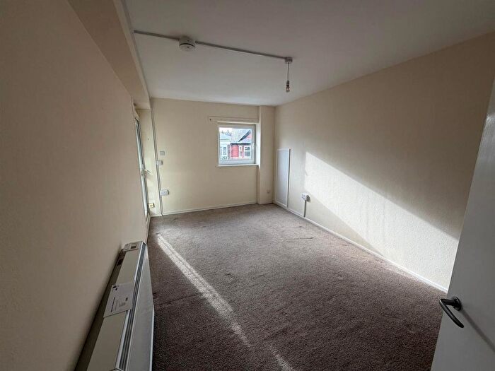 1 Bedroom Flat To Rent In Penrhyn Avenue, Rhos On Sea, LL28