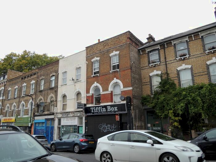 3 Bedroom Flat To Rent In Cazenove Road, London, N16