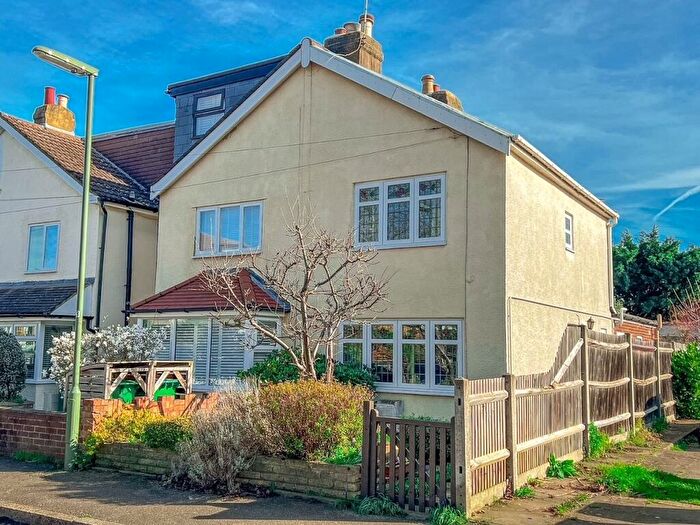 2 Bedroom Semi Detached House For Sale In Spreighton Road, West Molesey, KT8
