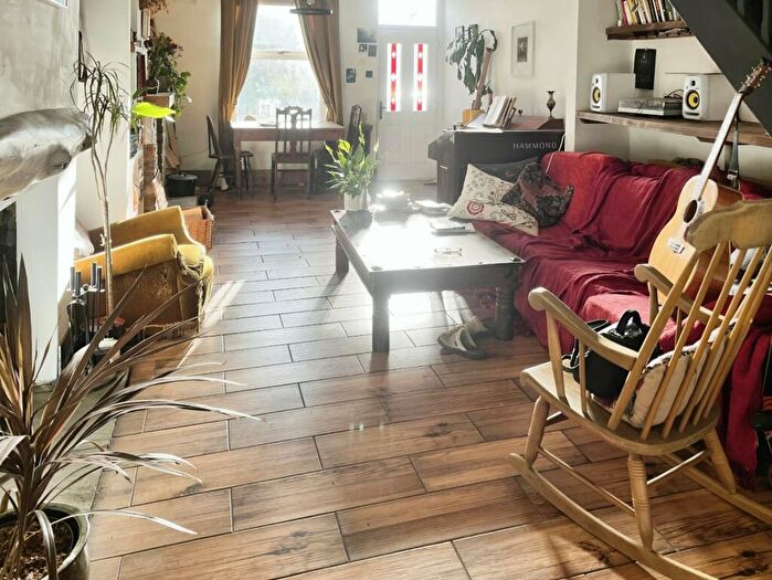 3 Bedroom Terraced House For Sale In Commercial Street, Todmorden, OL14