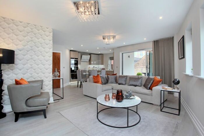 2 Bedroom Flat To Rent In Bridgewater Terrace, Windsor, SL4