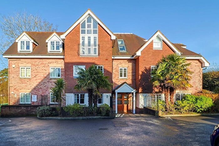 2 Bedroom Apartment For Sale In Spire Place, Warlingham, CR6