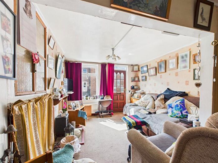 3 Bedroom Terraced House For Sale In Church Street, Louth, LN11