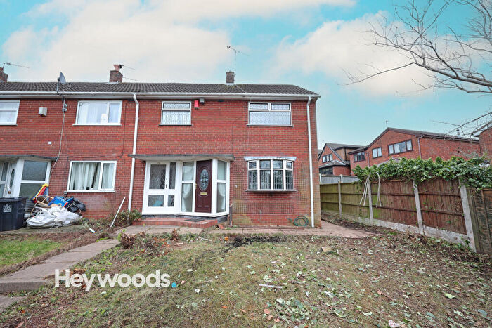 3 Bedroom End Of Terrace House To Rent In Humber Way, Newcastle-under-Lyme, Staffordshire, ST5