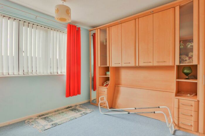 2 Bedroom Apartment For Sale In Waddington Court, Cottingham Road, Hull, HU5